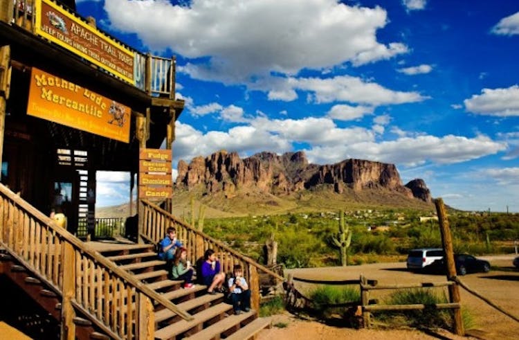 Apache Trail with Dolly Steamboat day tour from Phoenix