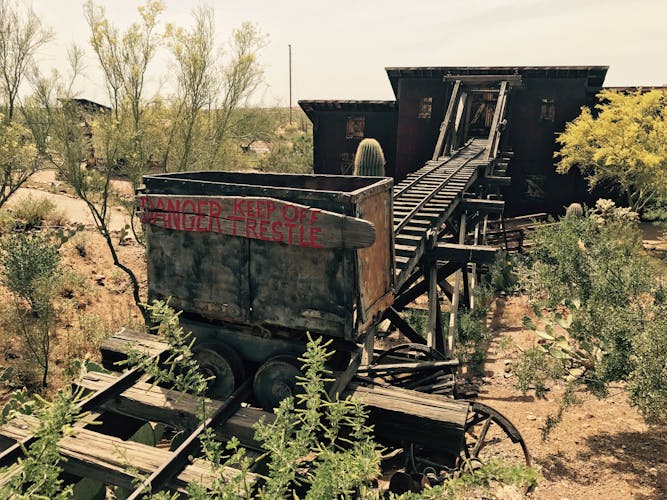 Apache Trail with Dolly Steamboat day tour from Phoenix