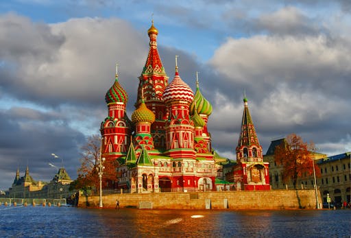 Shutterstock @ Moscou - Saint-Basil.jpg