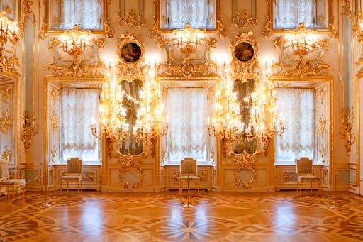 shutterstock © - Saint-Pétersbourg - Peterhof -Interieur.jpg