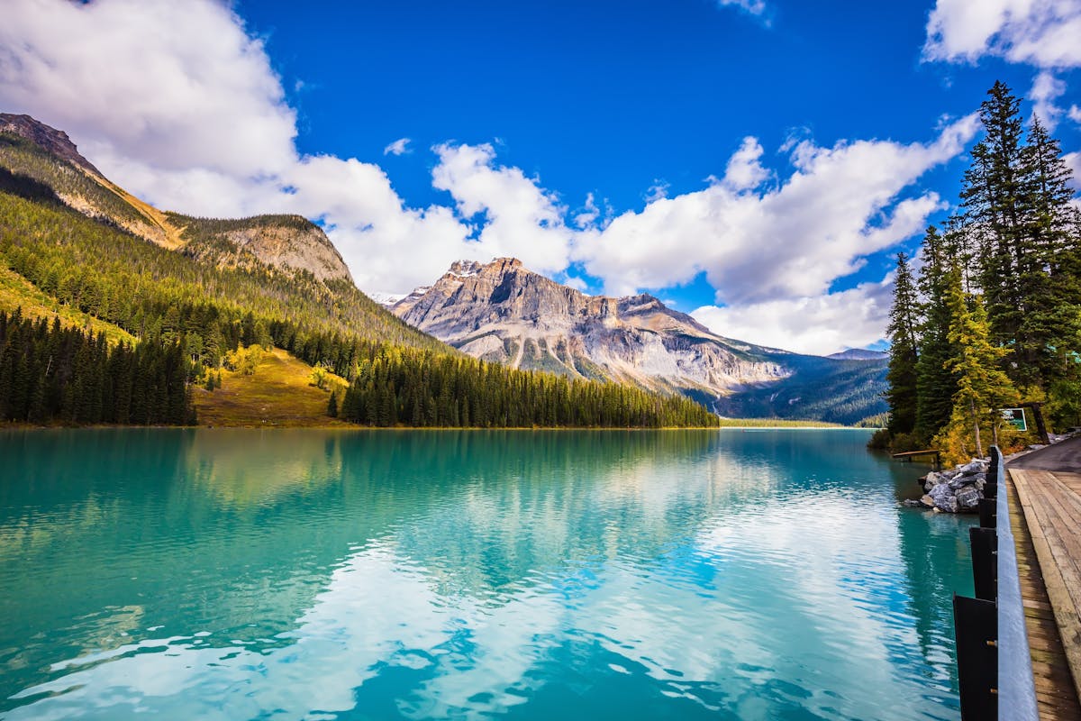  Emerald Lake Yoho national park Bindlestiff Tours.jpg