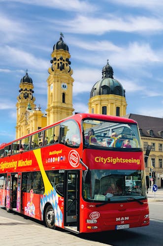 One hour city sightseeing bus tour in Munich