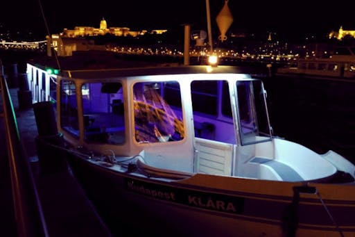 budapest-70-min.-valentines-day-romantic-cruise-359ea.jpg