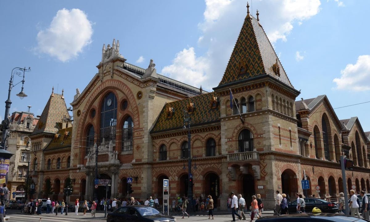 ideal 4 hour tour budapest with danube cruise 01.jpeg