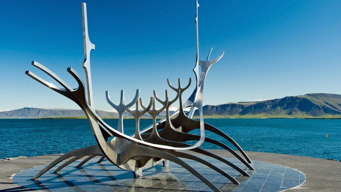 Private walking tour in Reykjavik 2.jpg