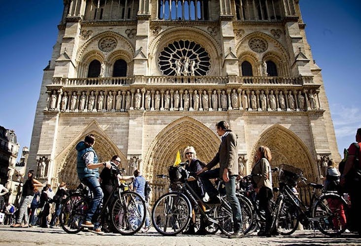 Historic and contemporary Paris bike tour