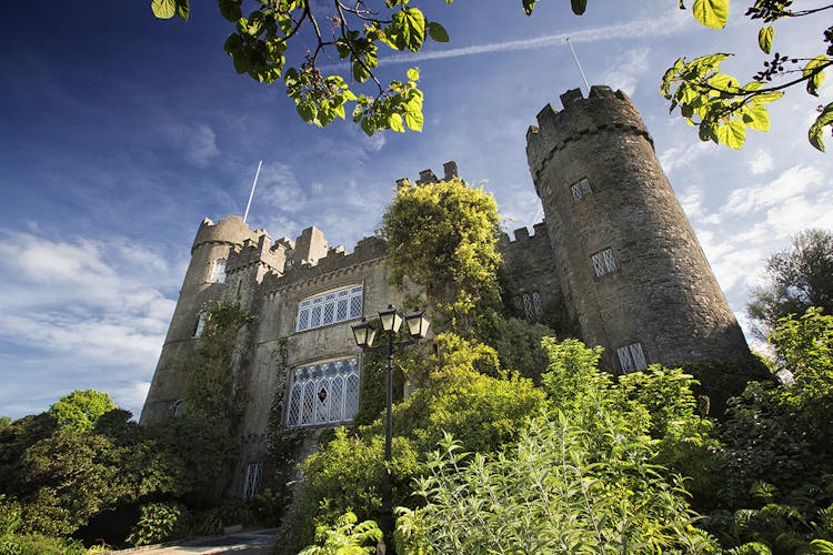 Day Tour from Dublin To Malahide Castle and Howth Harbour. Dating from the 12th century, youll learn about the adventures of the Talbot family who commentary by your Do Dublin guide, (the best tour guides in Dublin!), wholl give you Malahide Castle & Howth Tour - Paddywagon Tours