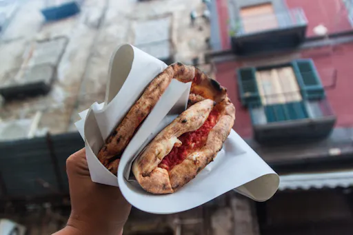 Pizza walking tour in Naples.jpg