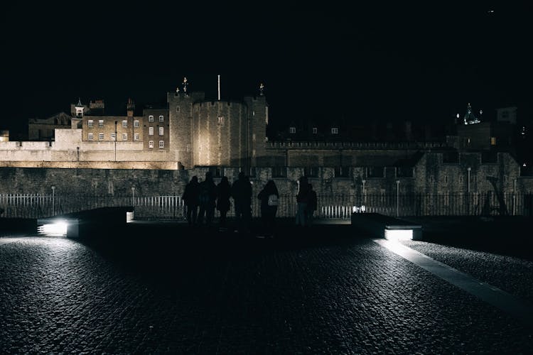 Ghost Walk and spooky River Thames boat ride