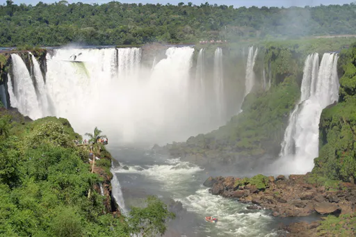 Iguassu waterfall 3.jpg