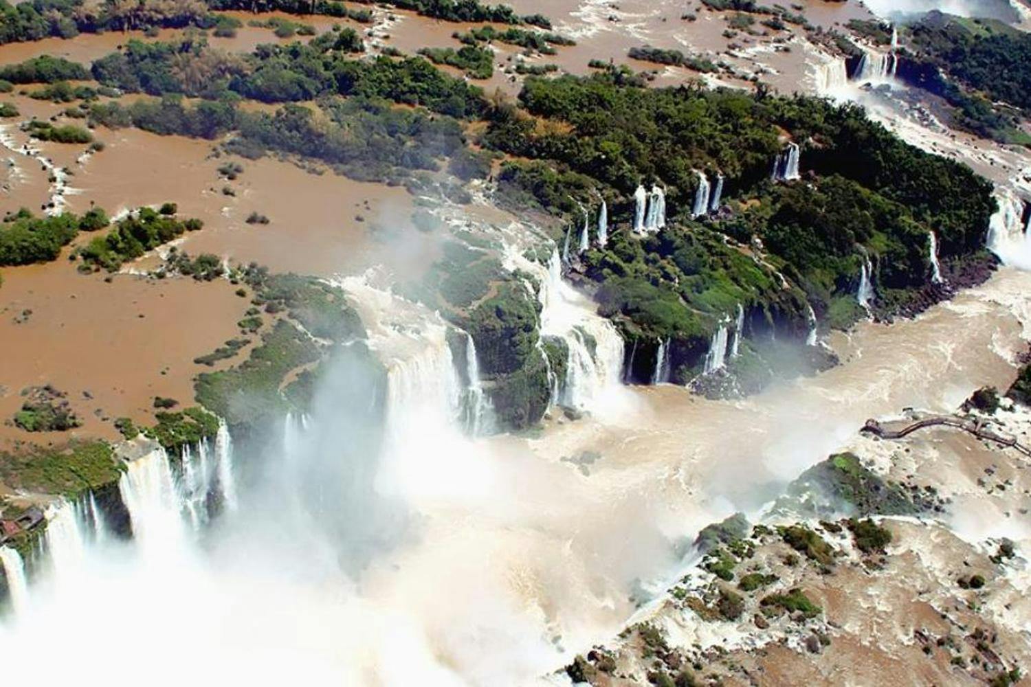 Iguassu Falls 1.jpg