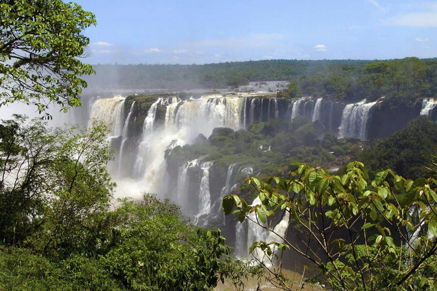 Iguassu Falls 3.jpg