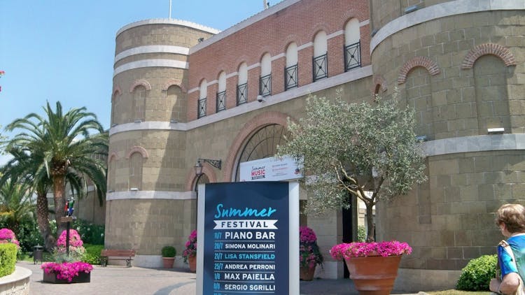 Castel Romano outlet full-day shopping trip