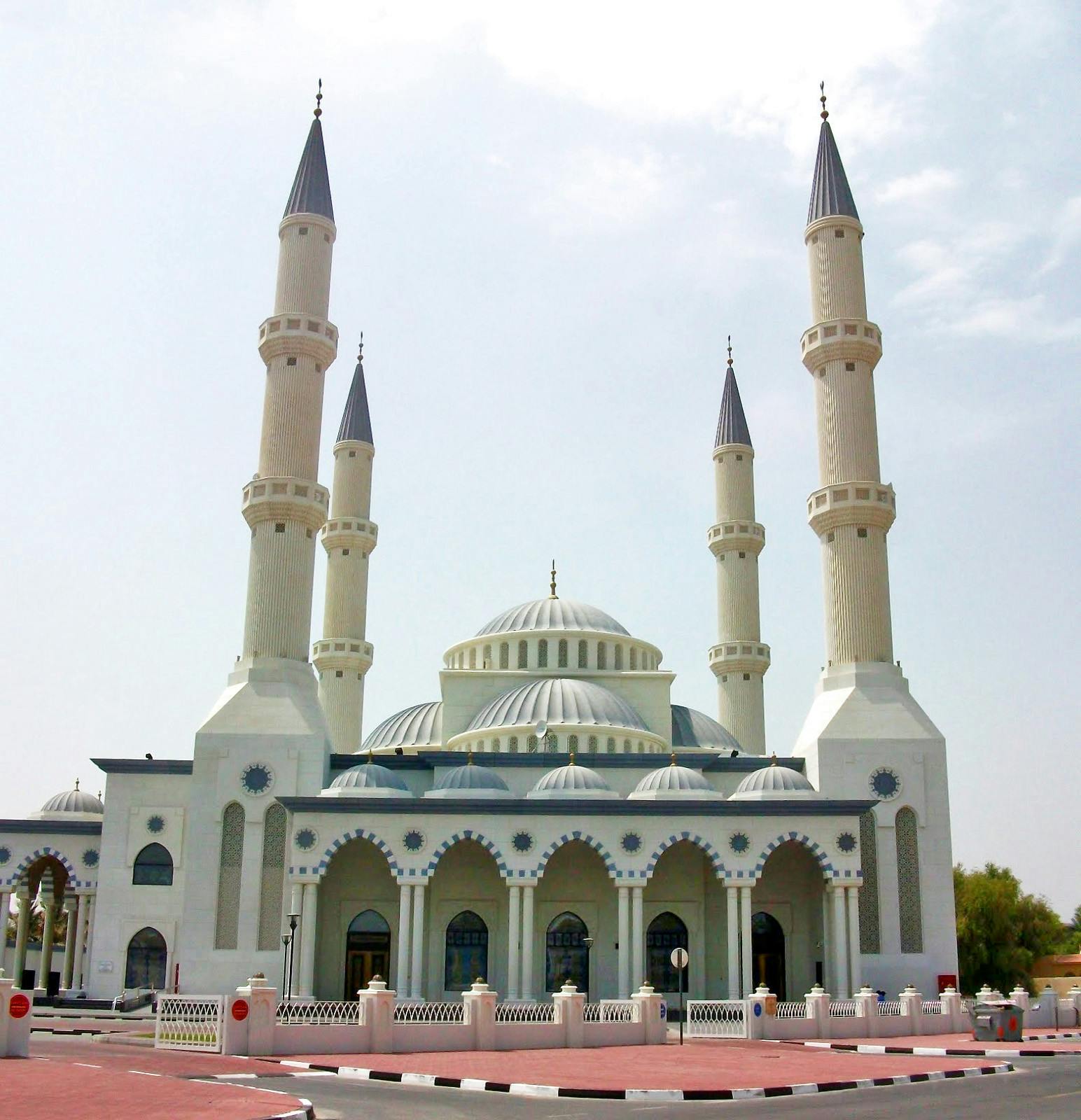 al-farooq-omar-ibn-al-khattab-mosque-in-dubai-united-arab-emirates-6.JPG