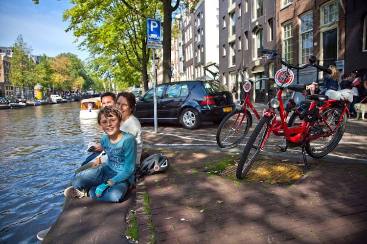 Amsterdam Bike rental for one to six days