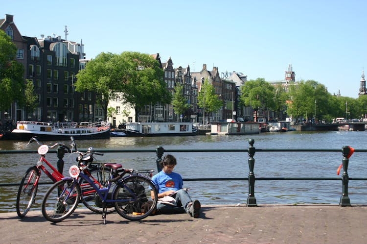 Hourly bike rental in Amsterdam