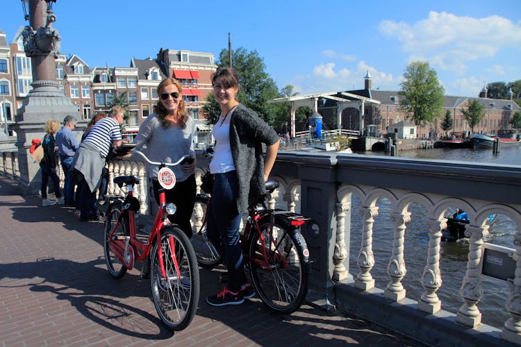 Hourly bike rental in Amsterdam