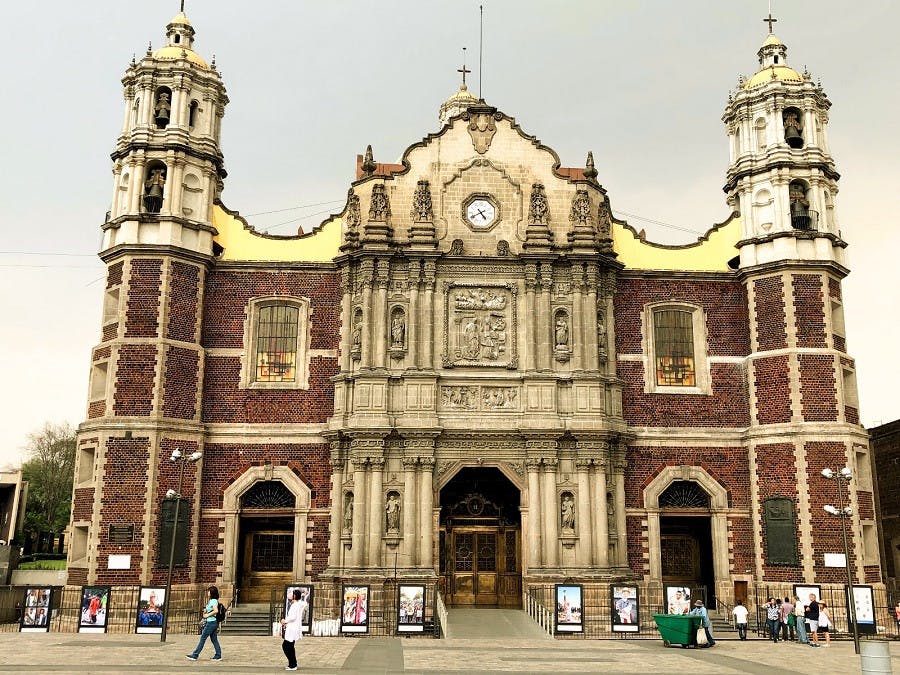 Basilica de Guadalupe 4.jpg