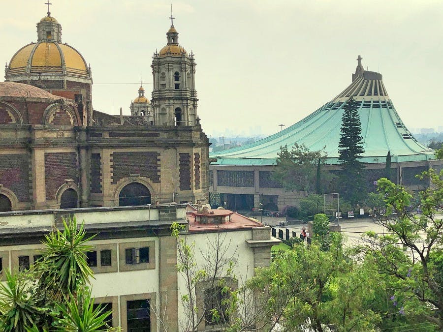 Basilica de Guadalupe 1.jpg