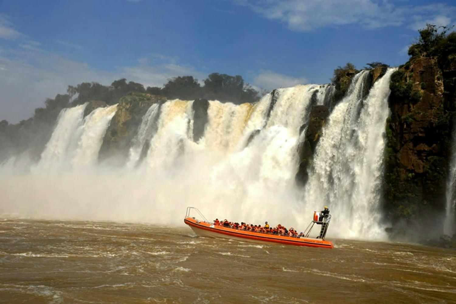 Iguassu Waterfalls 2.jpg