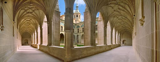 claustro yuso.jpg