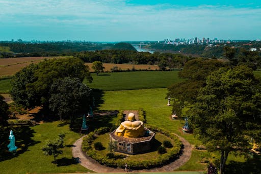 Foz do Iguacu Buddhist Temple.jpg