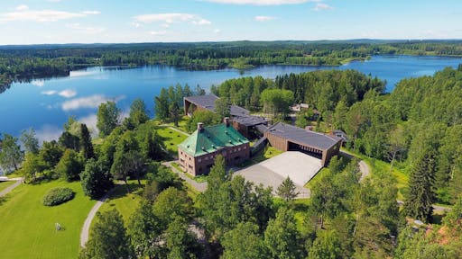 Take the shuttle bus from Tampere and enter the awarded Serlachius museums 5.jpeg