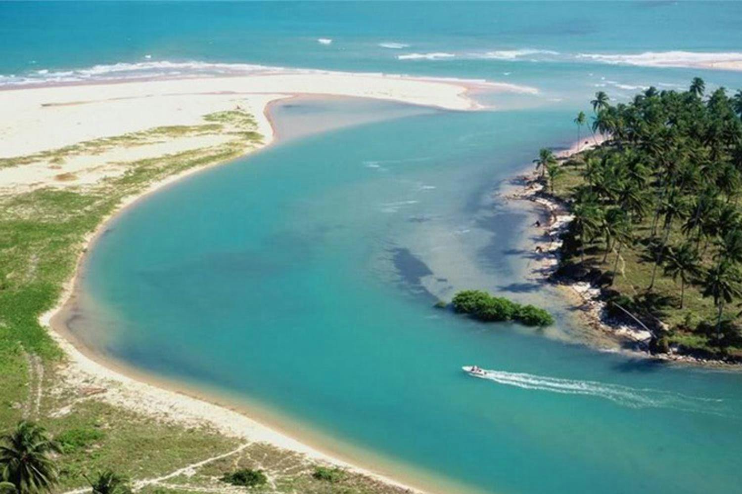 Duas Barras beach Brazil 4.jpg