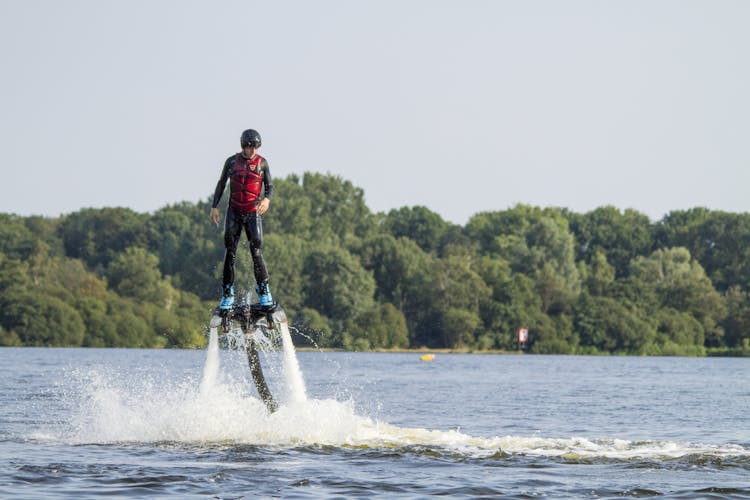 20 minutes flyboard, hoverboard or jetpacking experience in Amsterdam