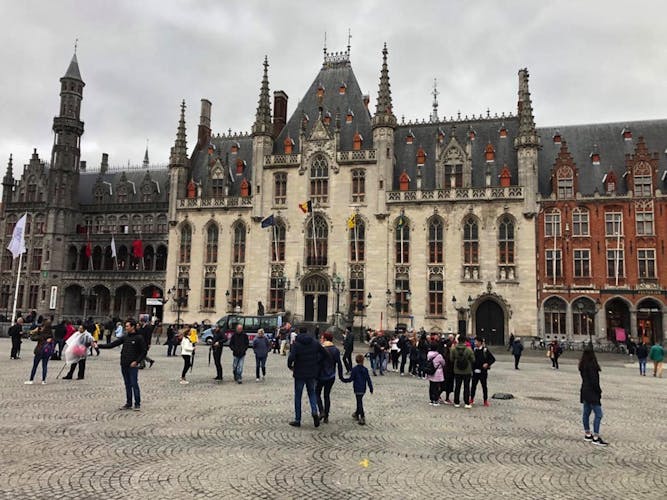 Luxury sightseeing tour of Bruges with private transportation from Amsterdam