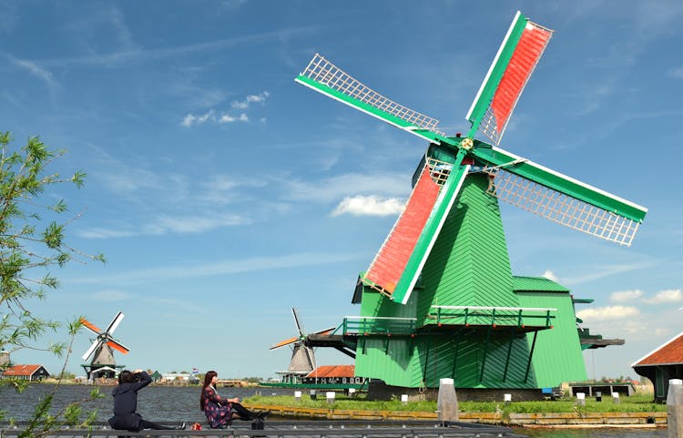 Half-day Zaanse Schans tour and canal cruise of Amsterdam