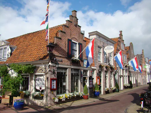 1. Edam.JPG