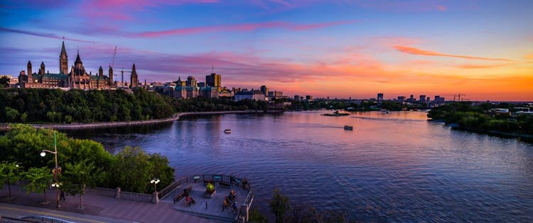 Scenic Ottawa night tour