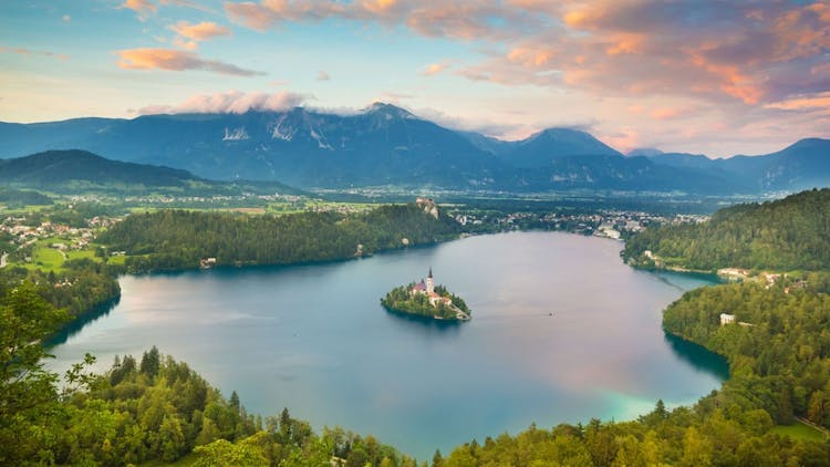 Alpine lakes tour from Ljubljana