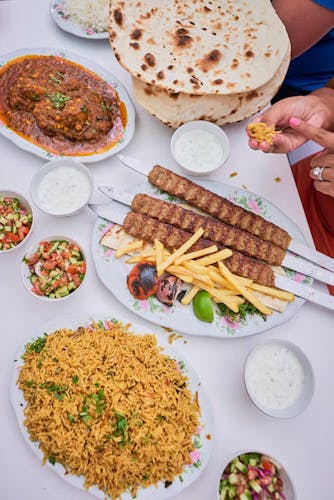 Flavors of Arabia: Old Dubai and Souks Tour with Authentic Emirati Cuisine