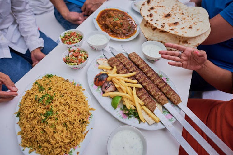 Flavors of Arabia: Old Dubai and Souks Tour with Authentic Emirati Cuisine