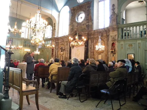 Carpentras-synagogue-service.jpg