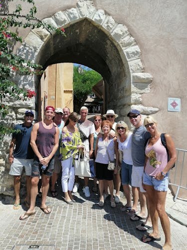 Private wine tour of the villages near Avignon
