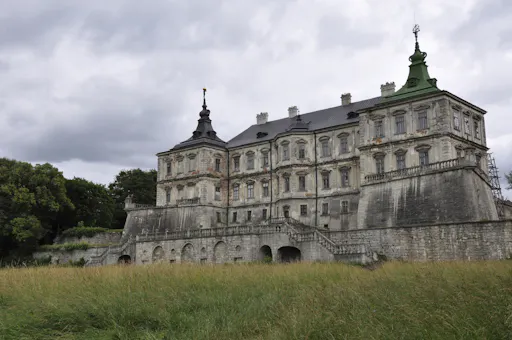 Lviv castles tour golden horseshoe 2.jpg