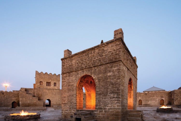 Ateshgah temple and Yanardag tour from Baku 01.jpg