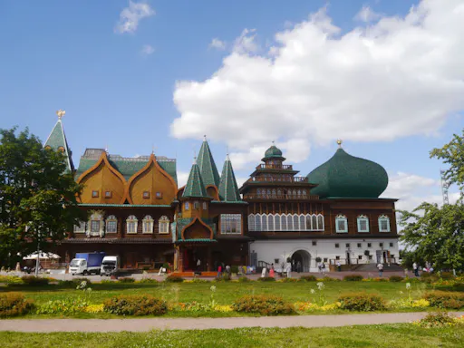 kolomenskoye-wooden-palace-1.jpg