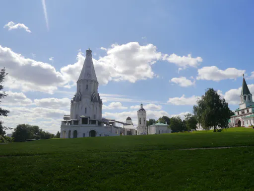 kolomenskoye-ascension-church-view.jpg