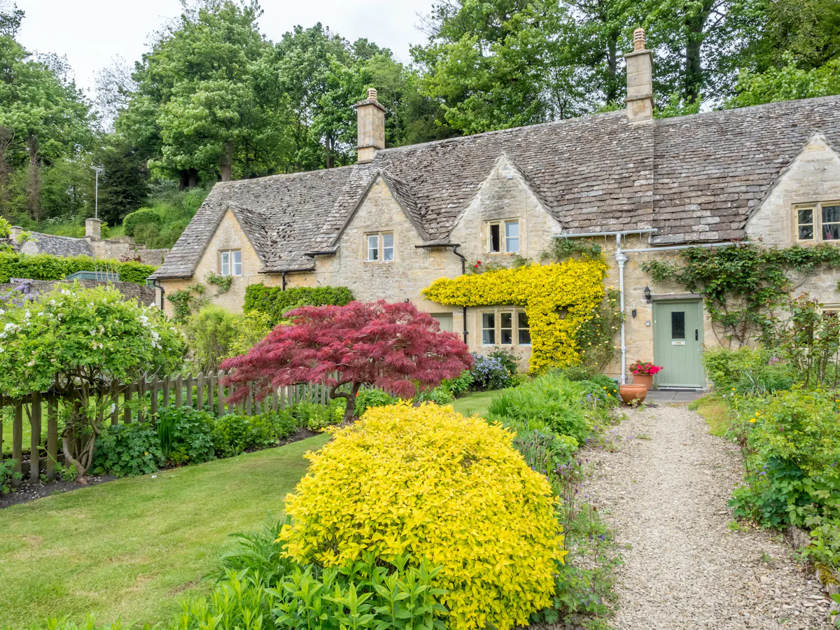 EOCXO_BIBURY_shutterstock_440875105.jpg