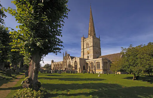 EOXCO_BURFORD_PARISH_CHURCH_shutterstock_136585031.jpg