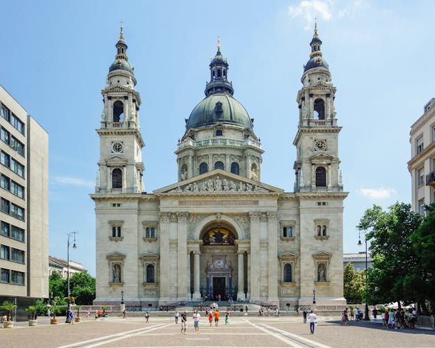 Half-day sightseeing city tour in Budapest