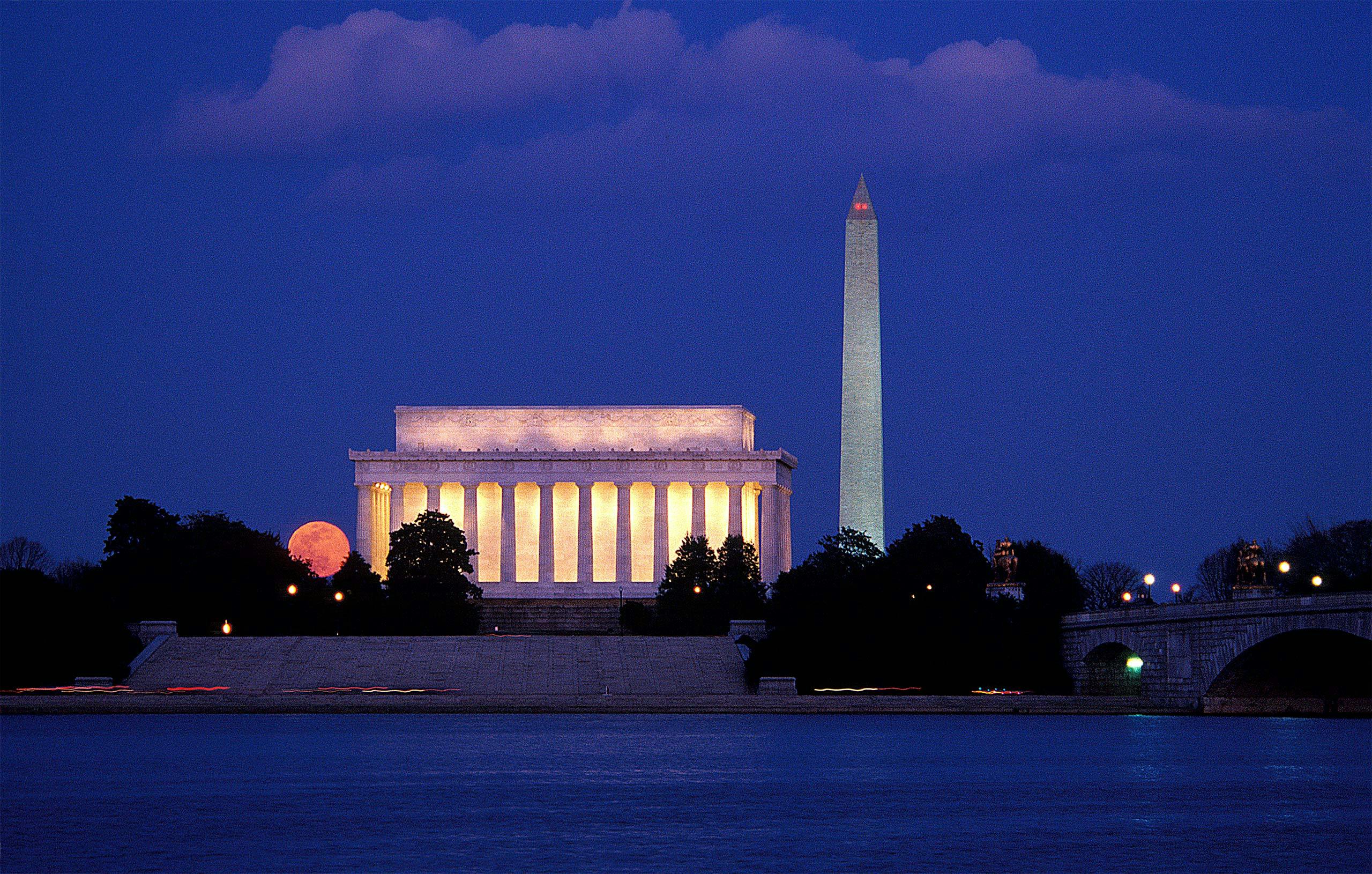 Monuments at Night 1.jpg