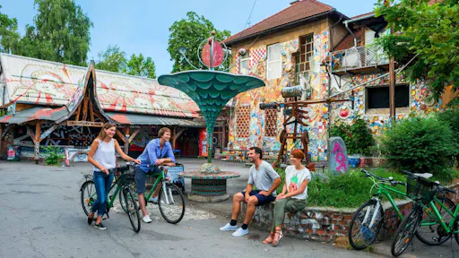 cycling_metelkova_nea_culpa.jpg