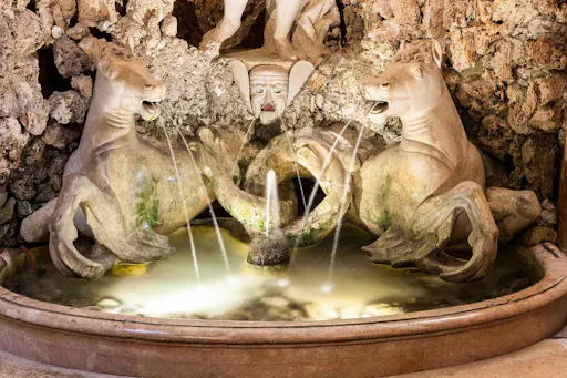 Boat trip to Palace Hellbrunn (2).jpg