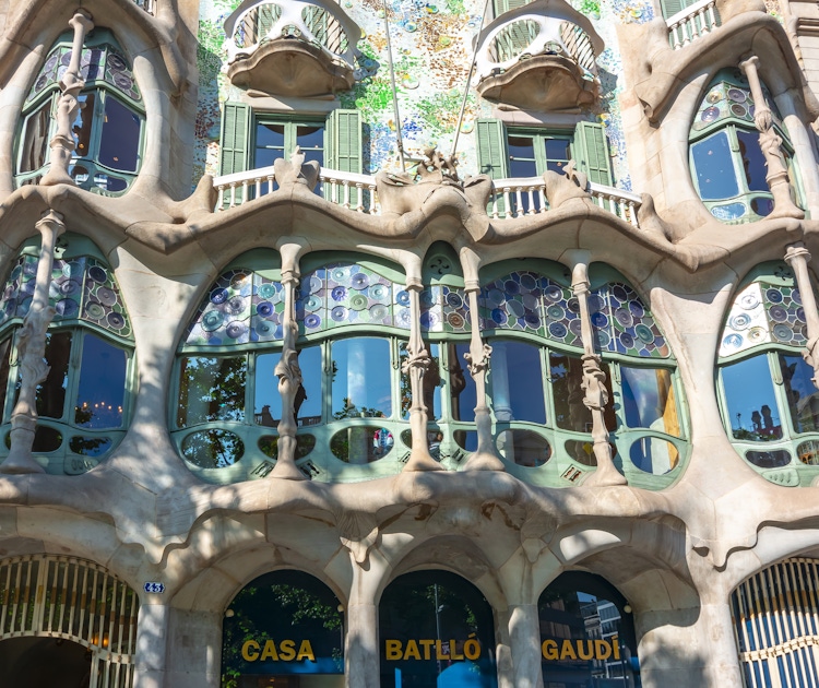 Gaudí in Barcelona crazy spires & mosaics  musement