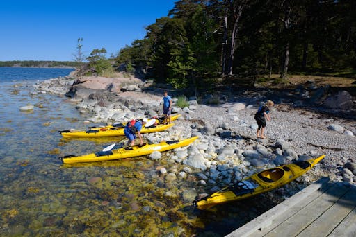 akayak-resized-1.jpg
